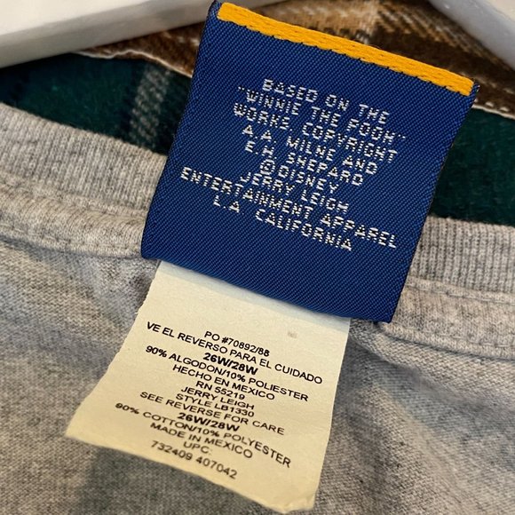 VTG Winnie The Pooh graphic tshirt size 26/28 3X Grey tee Tigger Vneck - Picture 7 of 9